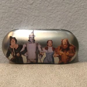 The Wizard of Oz glasses case